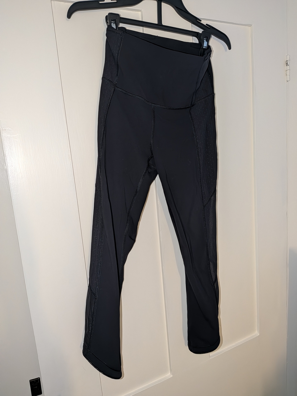 lululemon athletica Black Workout Leggings with Mesh Side Panels